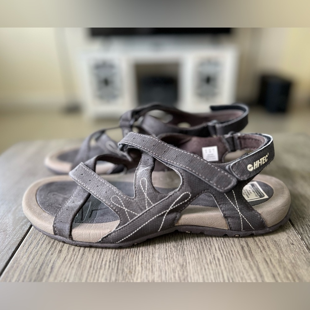 Hi-Tec woman’s sandals.  Sz 9. Nearly New.